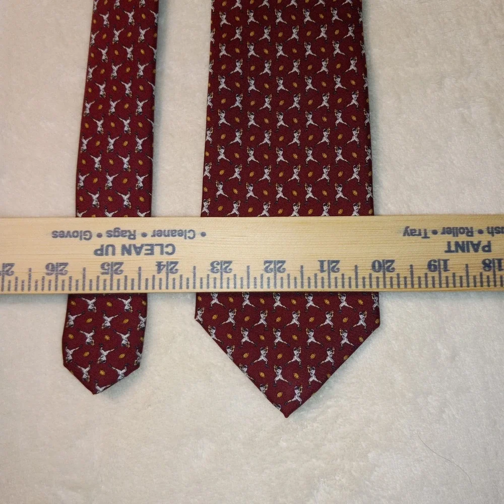 Jos A Bank THE MIRACLE COLLECTION age 10 Football RN 51093 all silk hand made
